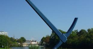 Claes Oldenborg S Pickaxe Spitzhacke Piercing The Fulda River Bank In Kassel Kassel Fulda River Bank