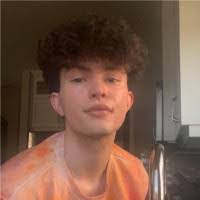 Julie Faas's Instagram, Twitter & Facebook