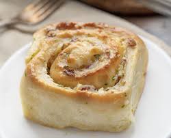 Jalapeno Popper Rolls Are Buttery Rolls That Are Filled And Rolled With A Cheesy Bacon Filling That Gives You All The In 2020 Jalapeno Bread Bakery Recipes Bread Dough