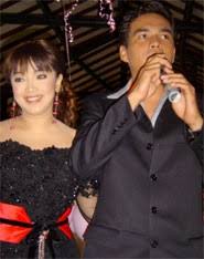 Istri aktor teddy syah ini yakin bahwa rina gunawan wedding & event organizer mengkhususkan diri pada pengerjaan layanan jasa hiburan. Rina Gunawan Bayar Suami