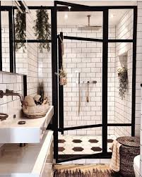 Das badezimmer im skandinavischen stil streicht nicht nur die wände in weiß und wirft eine holzmatte auf den boden. Badezimmer Inspiration Andrea Groot Das Perfekte Zuhause Im Skandinavischen Stil And Badezimmer Inspiration Kleines Haus Badezimmer Vintage Einrichtungen