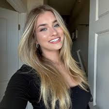 so many reasons to smile !! 🧡