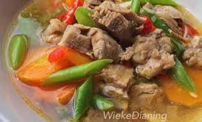 Pertama siapkan panci di atas kompor, lalu nyalakan apinya dan masukkan air sebanyak kurang lebih 3 liter. 3 Resep Asem Asem Daging Sapi Pedas Segar Super Lezat Resepistimewa Com