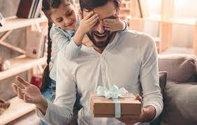 Ngày của cha chính là dịp để bạn gửi lời cảm ơn của mình đến đấng sinh thành, nhưng có phải bạn đang phân vân không biết nên tặng quà gì? Ngay Cá»§a Cha Nen Táº·ng Qua Gi La Y NghÄ©a Nháº¥t Phá»¥ Ná»¯ Sá»©c Khá»e