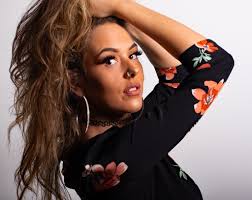 Jessica Moore 02.jpg