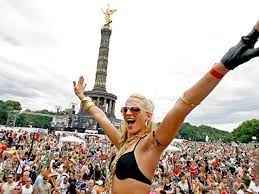 Wissen sie auch, wann war die letzte love parade in berlin?. Neue Loveparade Soll Am 10 Juli 2021 Stattfinden Berlin De