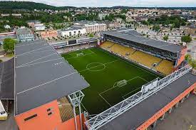 Borås arena hangi takım tarafından kullanılıyor, bu sahada maç yapan takımlar hangileridir? Boras Rhinos Amerikanska Fk