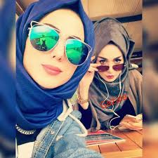 الحجاب مع النظارات نصائح لارتداء النظارات الشمسية مع الحجاب girl with sunglasses converse style women mirrored sunglasses women