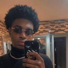 Derrick Pace (@HeroThoughts)