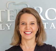 Dr. Elizabeth Dunham