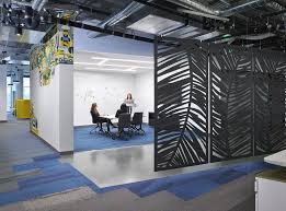 Inside Guidewire S New San Mateo Office In 2020 Interior Design Firms Office Interiors Creative Office Space