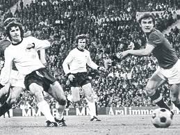 Gerhard gerd müller is a german former professional footballer. Fc Bayern Gerd Muller Und Die Tucken Einer Fussballer Biografie Fc Bayern