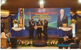Kami akan menyokong iraq di semua bidang, terutamanya dalam pembinaan semula kawasan yang melihat kerosakan akibat keganasan. ungkapan yang. Bernama Abdul Hamid Serah Tongkat Kuasa Kpn Kepada Acryl Sani