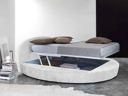 Lentini letto di di marco interior sofa by poltrone & divani srl: Meta Morfosi Letto Rotondo Giotto Mobili Mariani