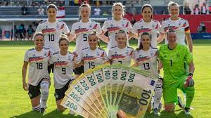 Fehlt vor dem pokalfinale am sonntag eigentlich nur noch ein titel. Pramien Debatte So Viel Wird Im Frauen Fussball Verdient