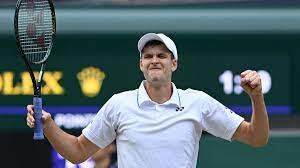 When did hubert hurkacz make his us open debut? Wimbledon Tennis Hubert Hurkacz Made Roger Federer Look Ordinary For Once Mats Wilander On Big Upset Eurosport