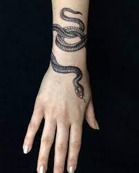 172 Likes 13 Comments Analy S Art Analynakat On Instagram Here S A Still Shot From The Tattoo Wrist Tattoos For Women Tattoos Snake Tattoo Design