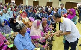 Bayaran khas aidilfitri 2018 kakitangan awam di bawah kerajaan baharu kerja kosong kerajaan. Bonus Aidilfitri Rm500 Tiada Dalam Bajet 2018