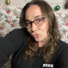 Anyone in this group need a good dependable truck driver I need Monday thru  Friday Only, dayshift only indeed is so full of it. Put in over 100  applications then I get