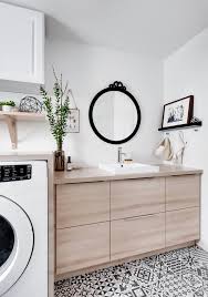 Consultez Notre Top 5 Salles De Lavage Ici Une Realisation De Andreanne Allard Designer Laundry Room Laundry In Bathroom Beautiful Bathroom Designs