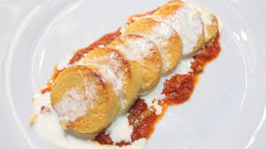 Los ñoquis de sémola tienen un aspecto y una consistencia diferente. Noquis De Semola A La Romana Faciles Y Ricos Anota Los Ingredientes Youtube