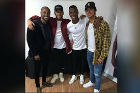 Neymar está planejando uma festa da virada, em uma mansão alugada em mangaratiba, no litoral. Neymar Marca Presenca Na Festa De Aniversario De Vinicius Junior Veja