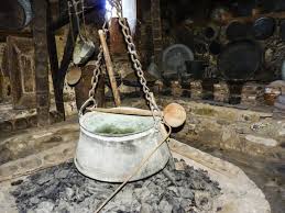 Kaum einer ist sich darüber im. Brot Und Salz Zum Einzug Umzugstraditionen In Europa