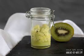 Möchten sie ein einfaches fruchtsäurepeeling selber machen, reichen schon etwas zitronensaft, zucker oder salz sowie einige wattepads. Fruchtsaurepeeling Selber Machen 3 Diy Fruchtpeeling Rezepte