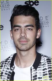 Joe Jonas is 'Still Friends' With Ex-Taylor Swift: Photo 817387