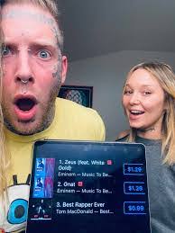 Damon Potts's Instagram, Twitter & Facebook