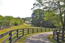 214 Grizzle Farm Road Dawsonville Ga 30534 Homescom Driveway Landscaping Country Fences Landscape