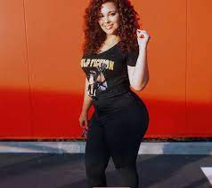 Kimy Chu | Fashion, Big and beautiful, Model
