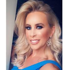 Keeping it classy at 50 😂 @katietwinnykane And it's not even lunchtime 🙈