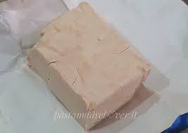 Prima di usarlo è necessario farlo rinvenire con un quindi, mettete il lievito madre essiccato in una ciotola e aggiungete un paio di cucchiai di acqua in. Come Conservare Il Lievito Di Birra Congelato Per Non Avere Sprechi Pasta Madre Lover Pane A Lievitazione Naturale E Nozioni Di Arte Bianca