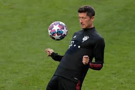 Bayern munich's polish forward robert lewandowski celebrates after scoring his team's second goal during the german first. Champions League Live Bayern Munich Vs Lyon Kt