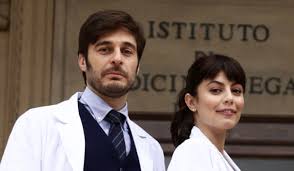 Antonia liskova interpreta la prof.ssa andrea manes, chiara mastalli interpreta silvia barni. L Allieva 3 Dettagli Trama E Anticipazioni Il Matrimonio Di Claudio E Alice