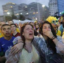 Ein kuss für den pott: Deutschland Besiegt Brasilien Trauer Der Fans Bilder Fotos Welt