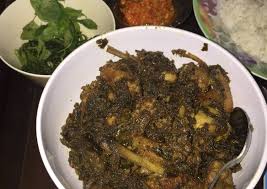 Jumlah dagangannya pun tak banyak, mak isa hanya berani mengolah satu ekor bebek. Resep Bebek Bumbu Hitam Khas Madura Yang Maknyus