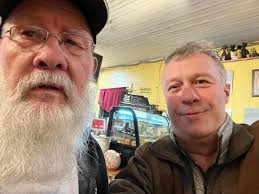 Before the holidays, I enjoyed catching up with former teacher and  long-time Gettysburg Civil War Battlefield guide Larry Wallace (seen at  left) at Merlin's Coffee in downtown Hanover. If one deserves a