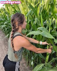 Laura Carlson Wilson  Laura Farms  laura_farms  lauraywilson Фото утечки  OnlyFans обнаженная №19 - Nudogram v2.1