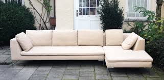 Tradition and authenticity enliven a collection of classical furnishings with powerful contemporary traits. B B Italia Charles Sofa Schlicht Designmobel