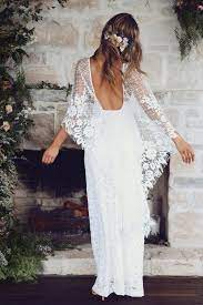 Check spelling or type a new query. Wallende Kleider Blumen Im Haar Und Eine Entspannte Atmosphare An Boho Kommt Aktuell Kaum Eine Br Kleider Hochzeit Brautkleider 2018 Hippie Hochzeitskleid
