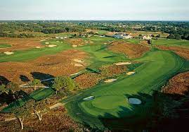Golf Digest S 100 Greatest Courses The Top 10 Most Beautiful Golf Courses Golf Tips Golf Clubs