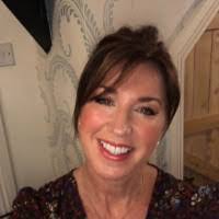 Leah Cameron's Instagram, Twitter & Facebook