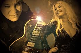 Torsdagen den 26/6 blir det härlig Livemusik med Micke Östling & Ida Berg  på uteserveringen (vid dåligt väder kör vi inomhus) från cirka 18.00.  Dessutom kör vi fina priser på Coors! ❤