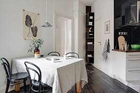 Corner floating shelves make a perfect idea if you are low on floor space in your dining room. 22 Smart And Stylish Ways To Decorate Empty Corners