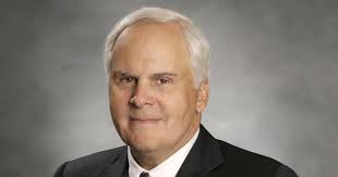 Former FedEx CEO and Business Aviation Advocate Fred Smith Flies West
