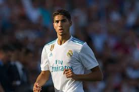 © ap / antonio calanni pemain inter milan achraf hakimi melakukan selebrasi setelah dia mencetak gol kedua timnya selama pertandingan sepak bola serie a antara inter milan dan bologna. Dua Hal Yang Buat Madrid Harus Menjual Achraf Hakimi Vivagoal Com
