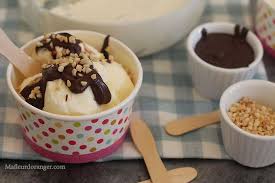 Delicieuse Glace A La Vanille Facile Et Sans Sorbetiere Recette Glace Maison Glace Vanille Dessert