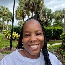 Tomeka Anderson's Instagram, Twitter & Facebook